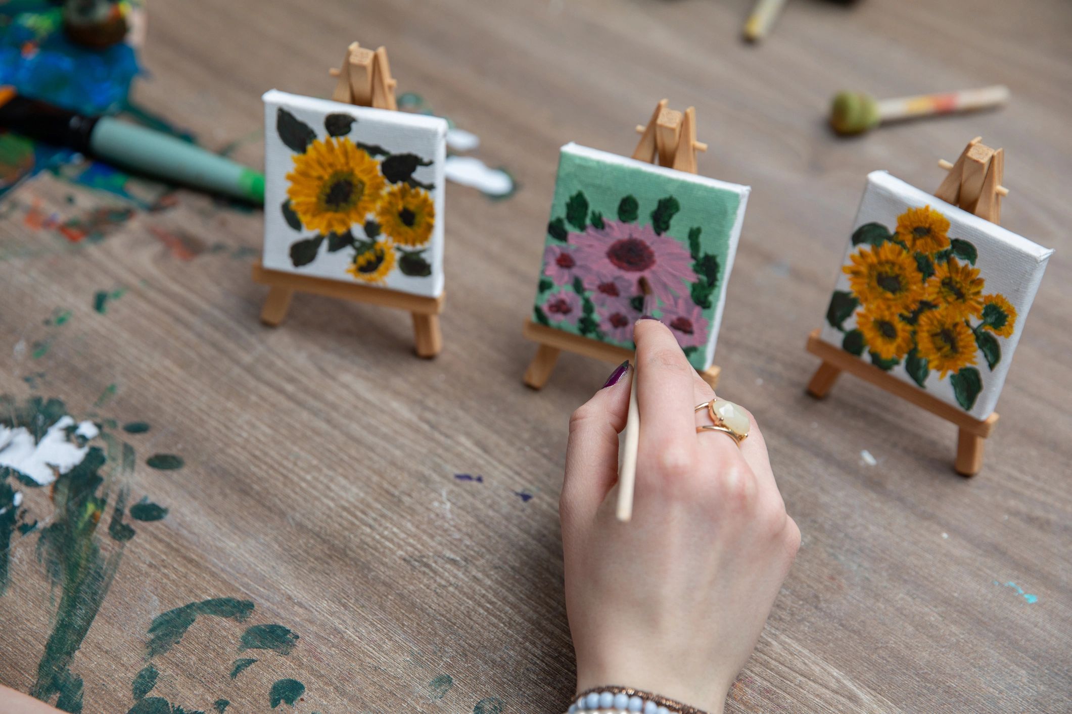 contemporary art canvas studio